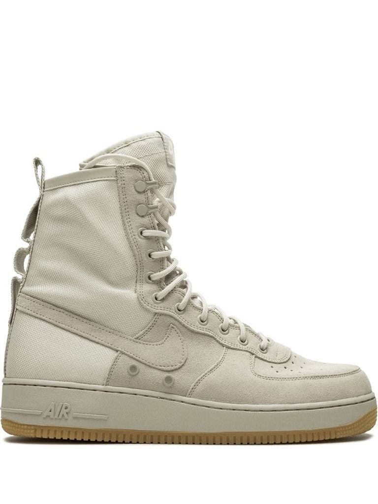Special Field Air Force 1 sneakers