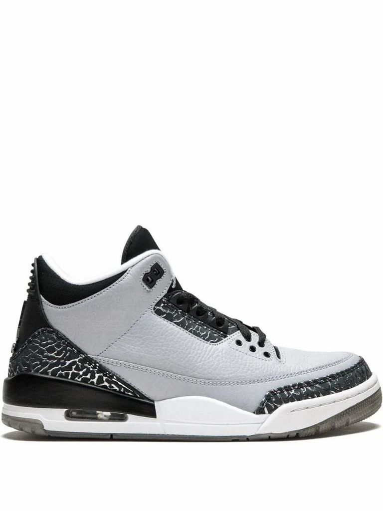 Air Jordan 3 Retro sneakers