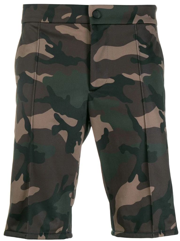 camouflage tailored bermuda shorts
