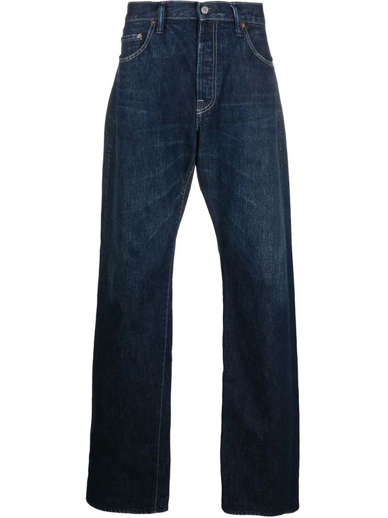 2000s loose-fit jeans