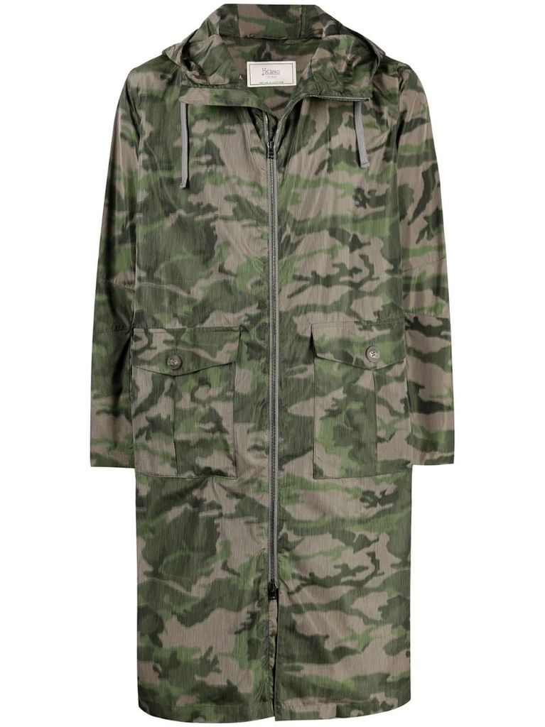 camouflage-print hooded coat