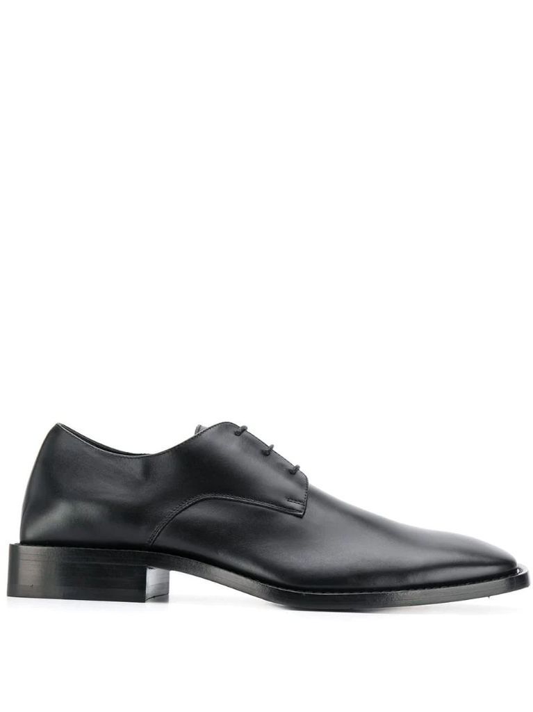 square toe Derby shoes