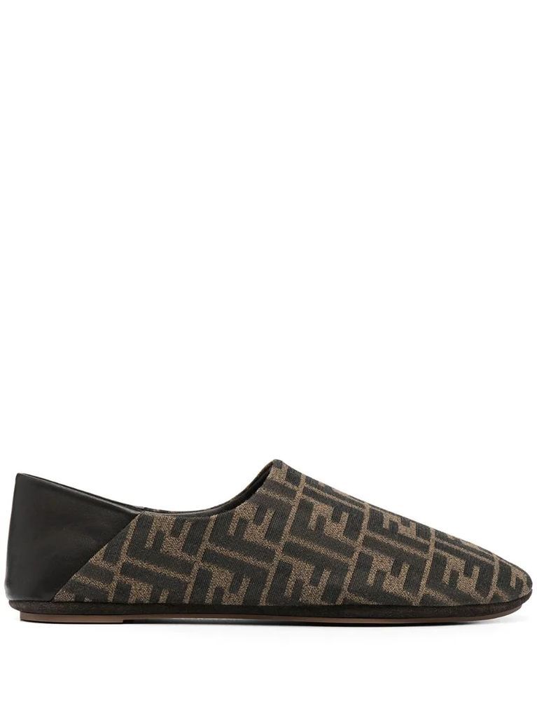 Zucca-pattern loafers