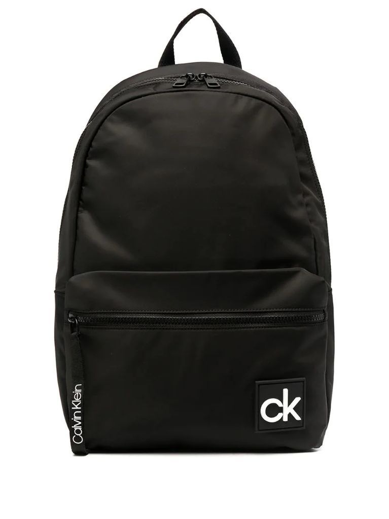 logo patch adjustable backpack