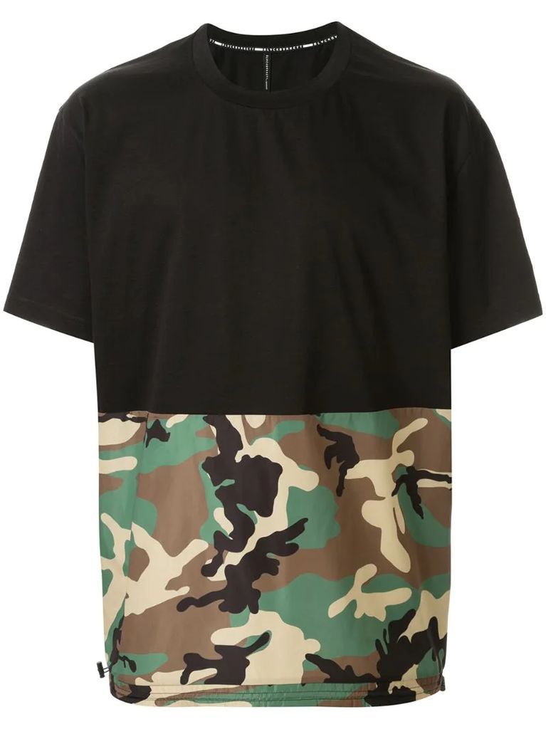 camouflage-print panelled T-shirt