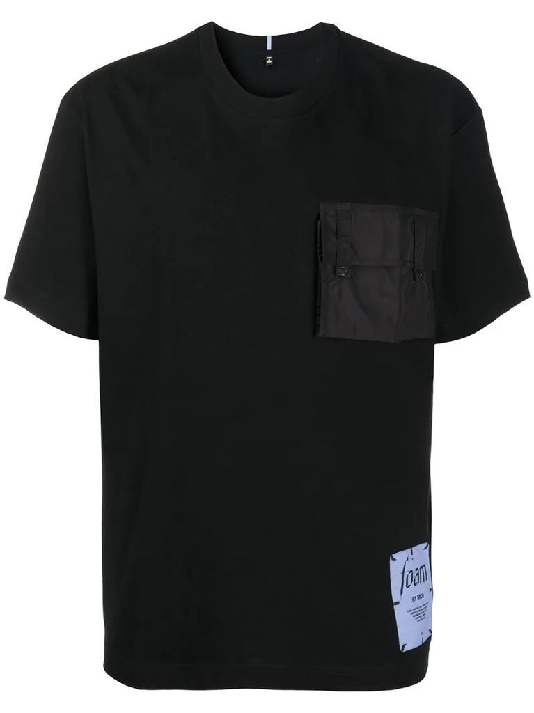 Side flap pocket T-shirt