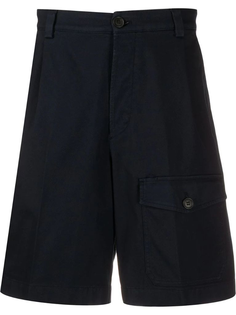 pocket detail wide-leg shorts