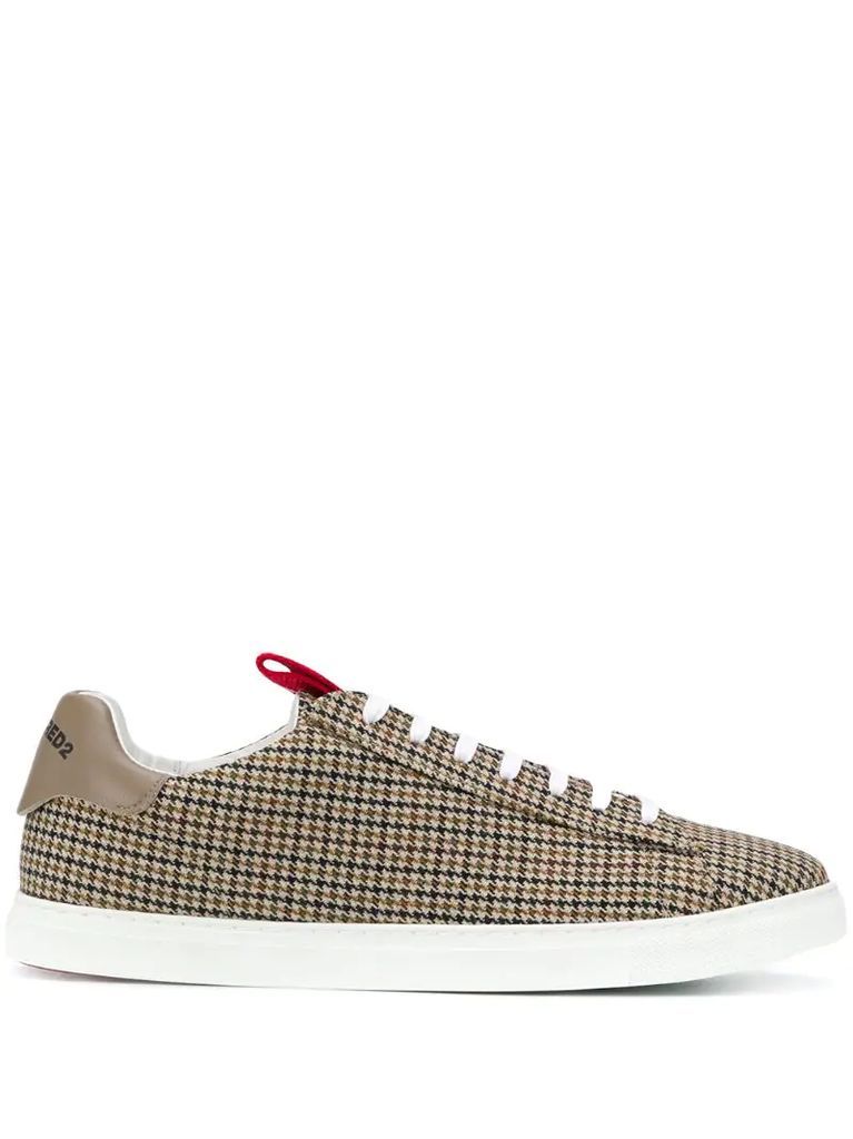 houndstooth patterned logo patch sneakers