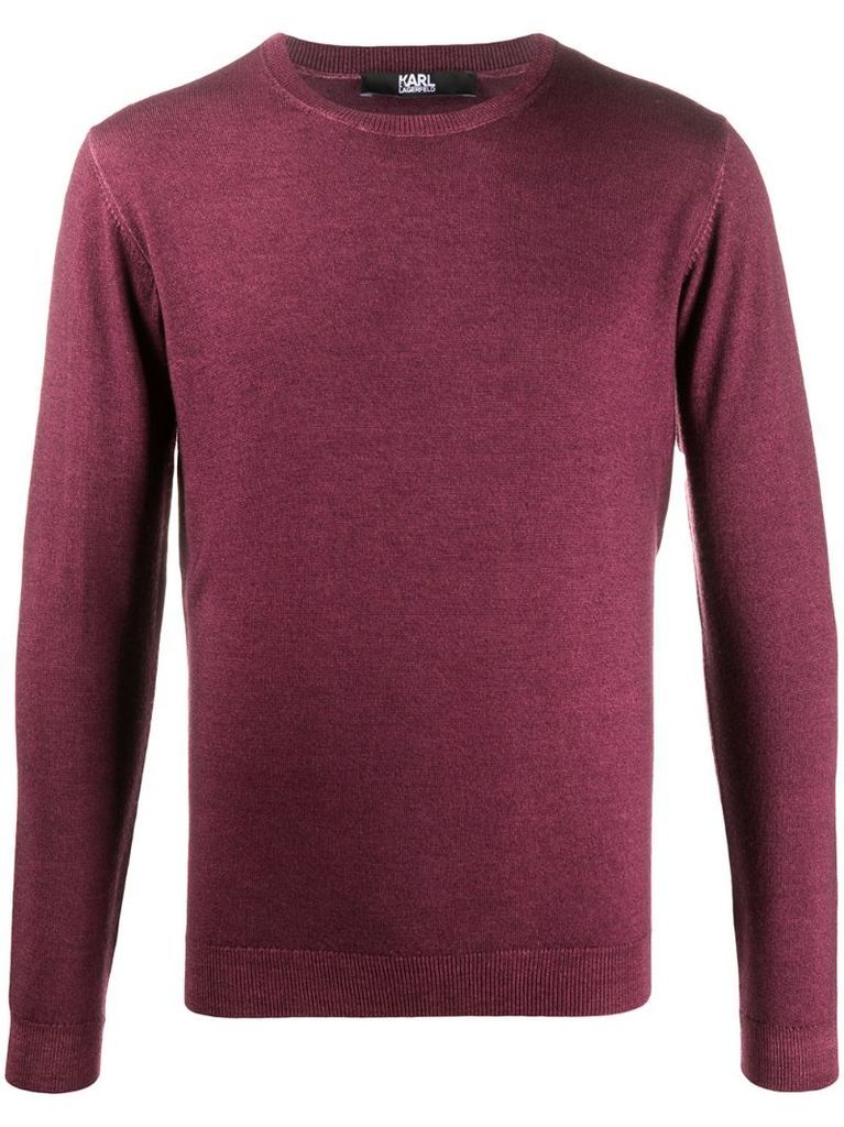 classic long-sleeve sweatshirt