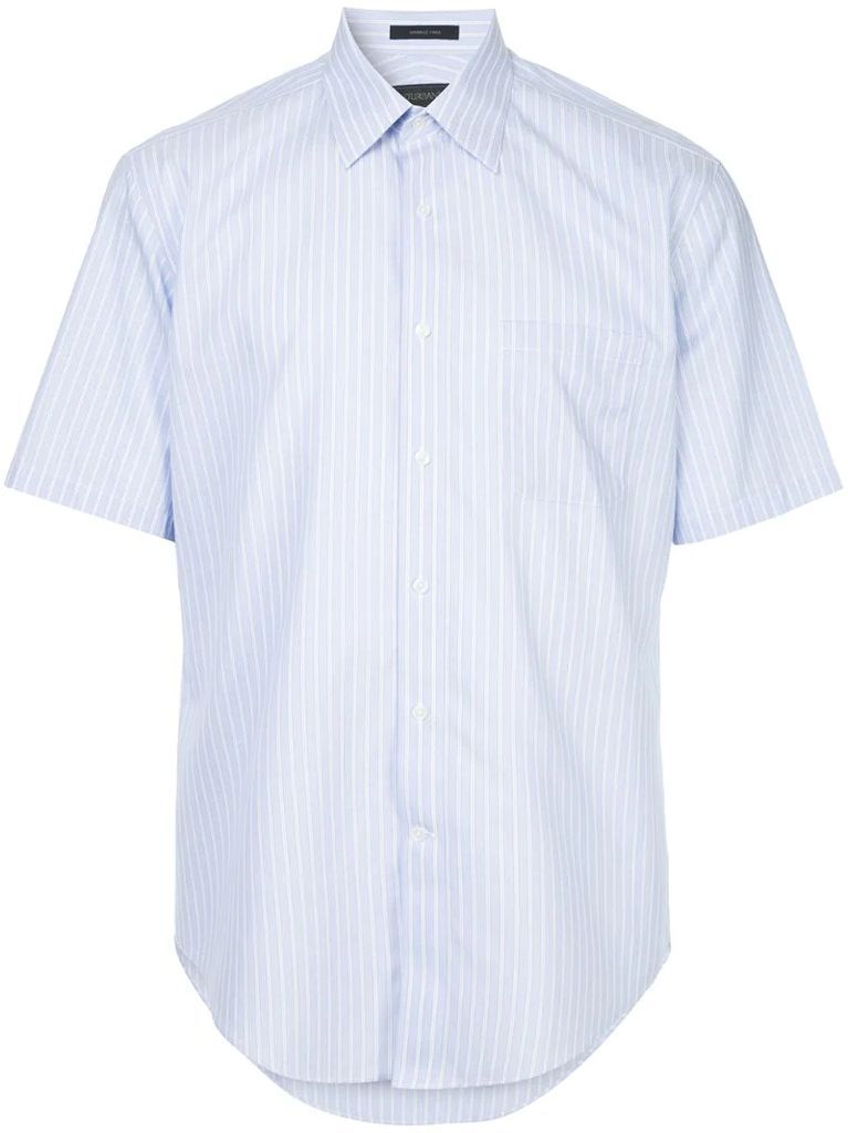 shortsleeved wrinkle free shirt