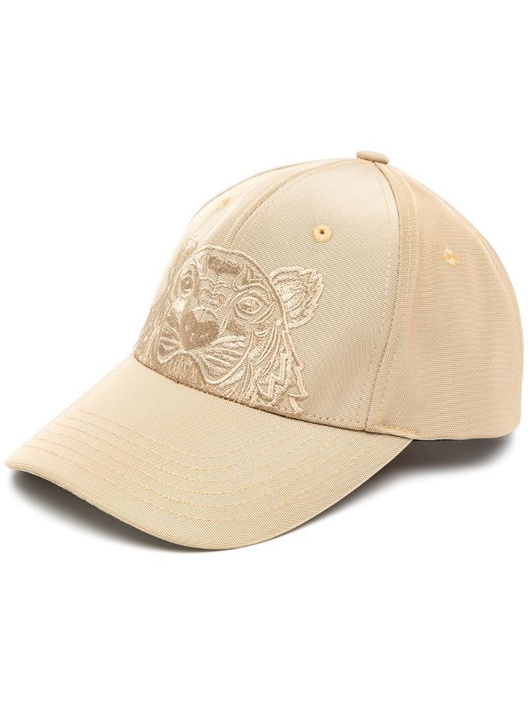 Tiger embroidered cap
