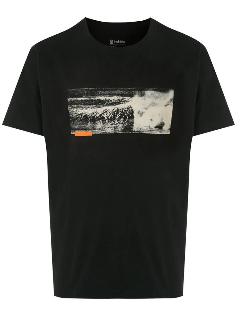 wave print T-shirt