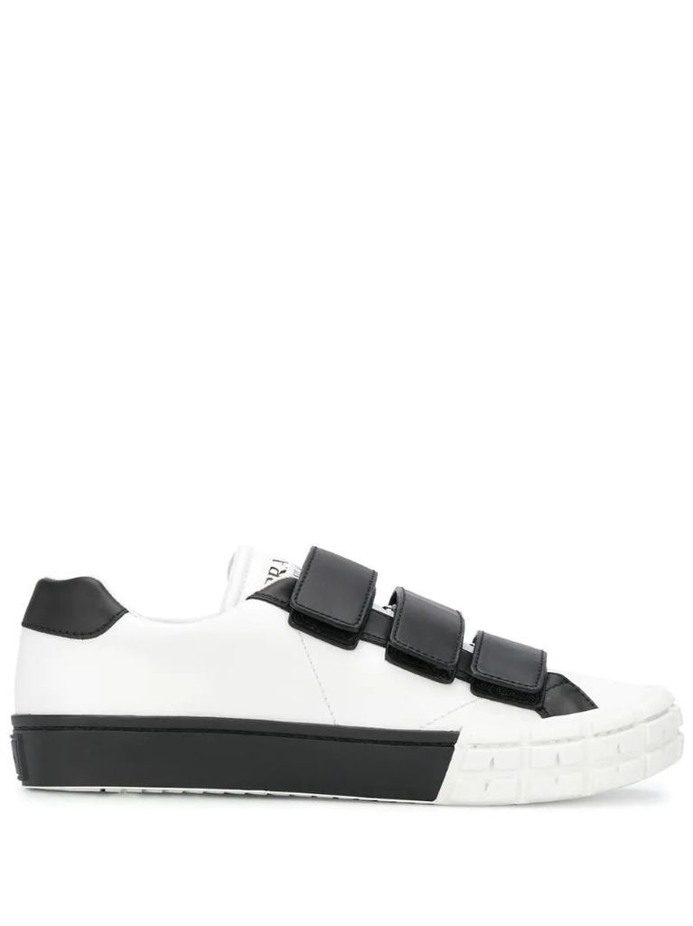 touch-strap low-top sneakers