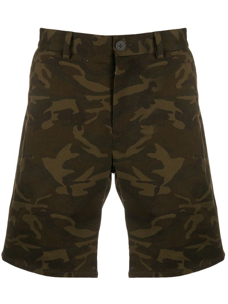 camouflage-print straight shorts