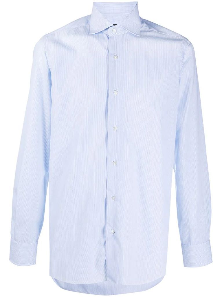 spread collar long-sleeved shirt