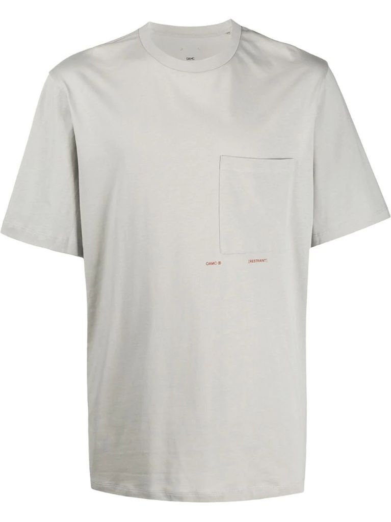 chest-pocket fitted T-shirt
