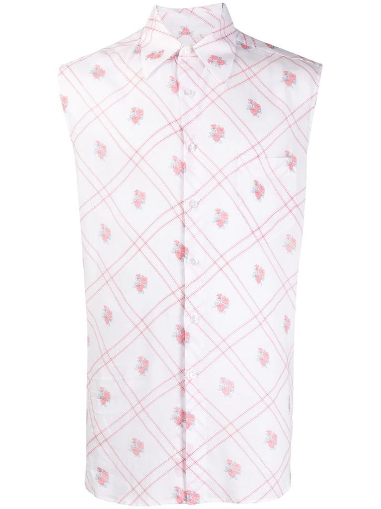 floral-print sleeveless shirt