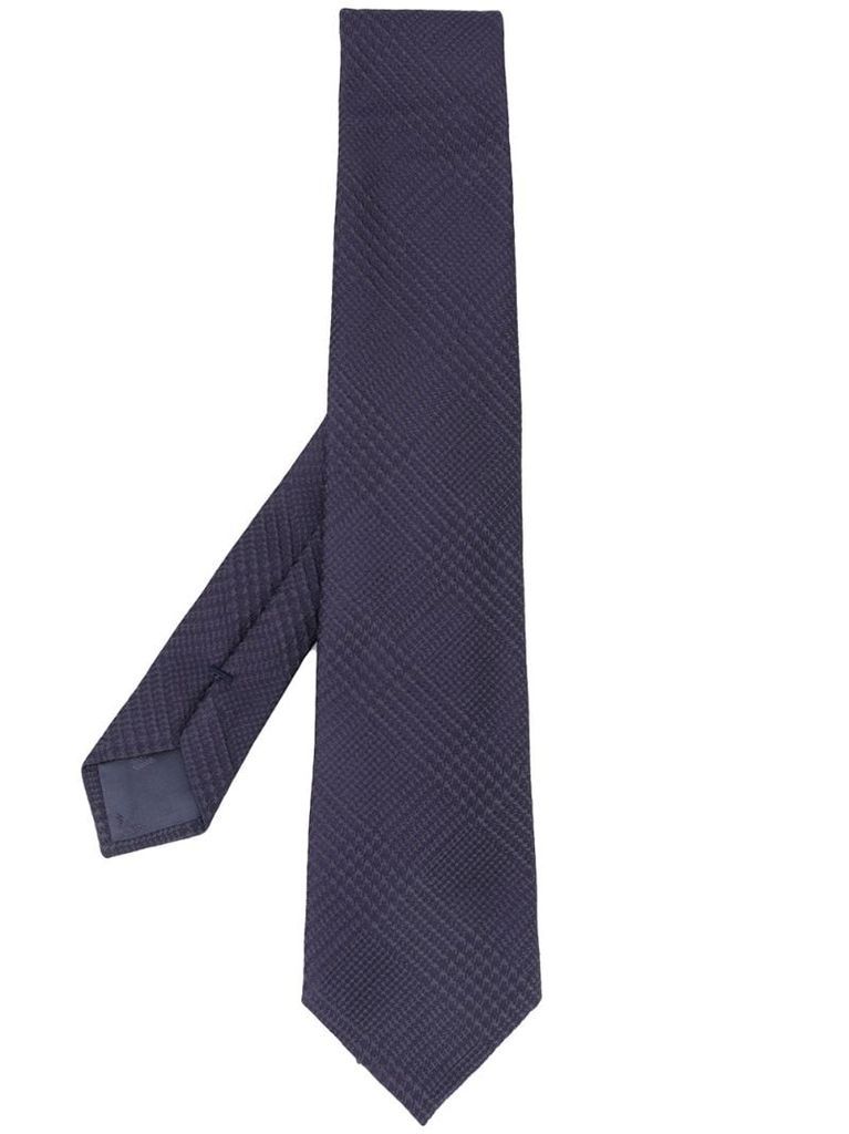 pointed tip tie