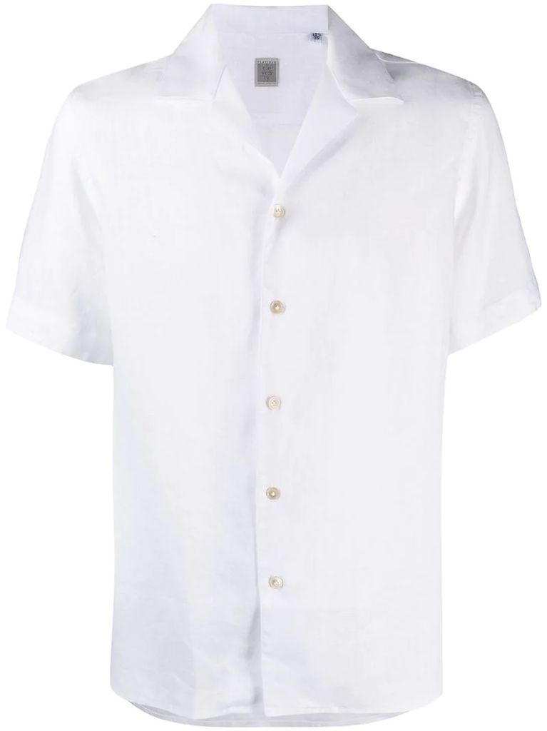 plain short-sleeved shirt