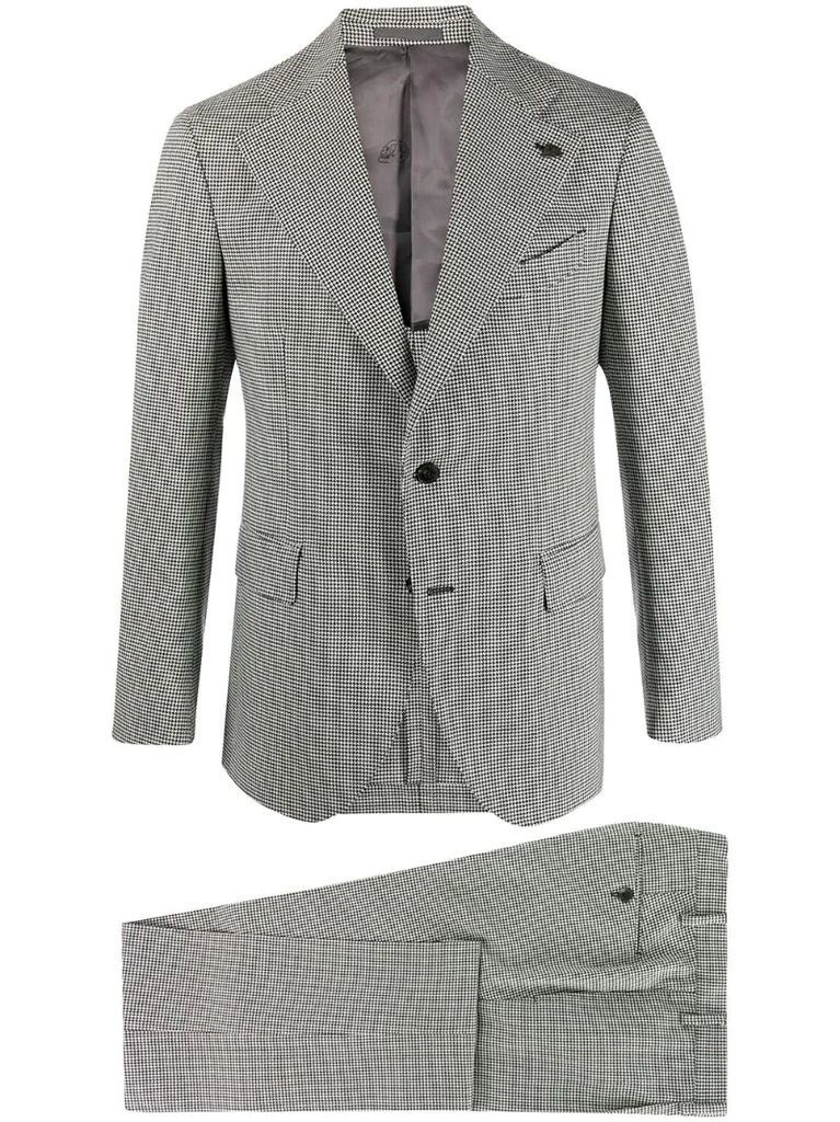 single breasted houndstooth suit