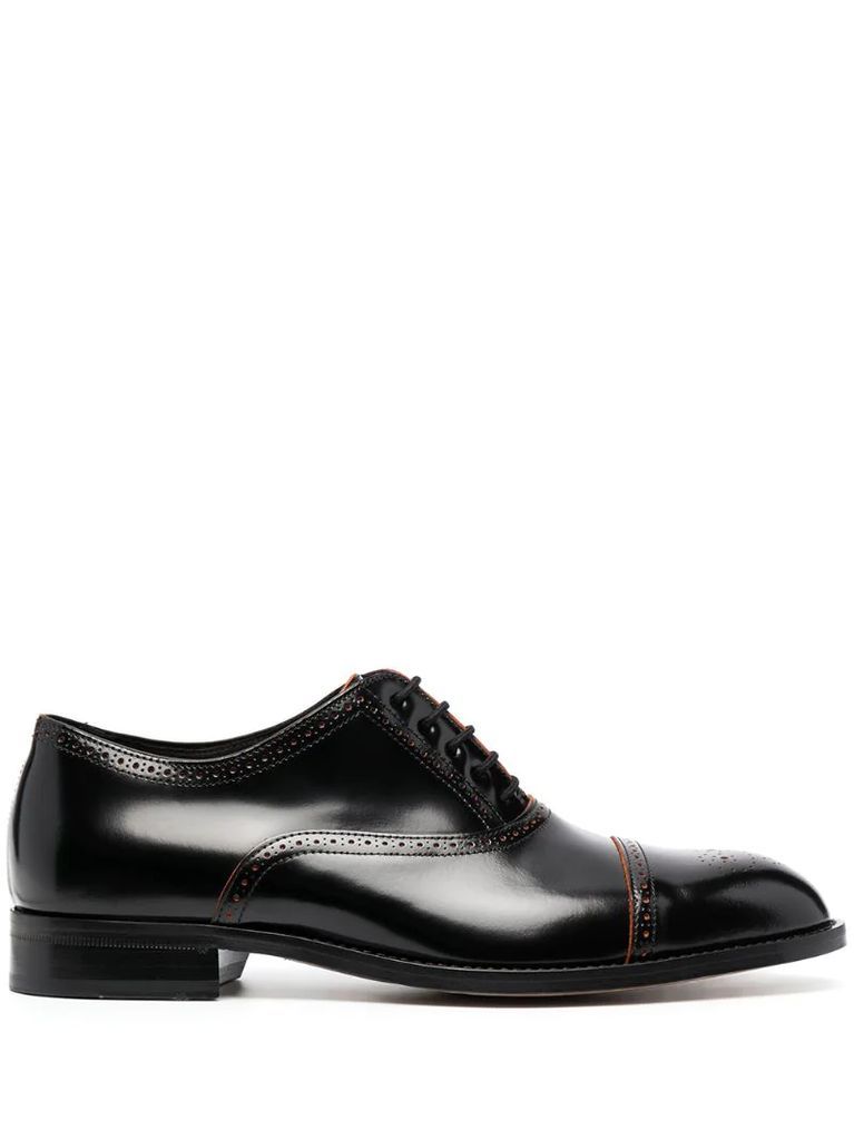 contrast-lined oxford shoes