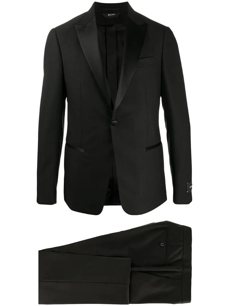 single-breasted suit with satin detailing