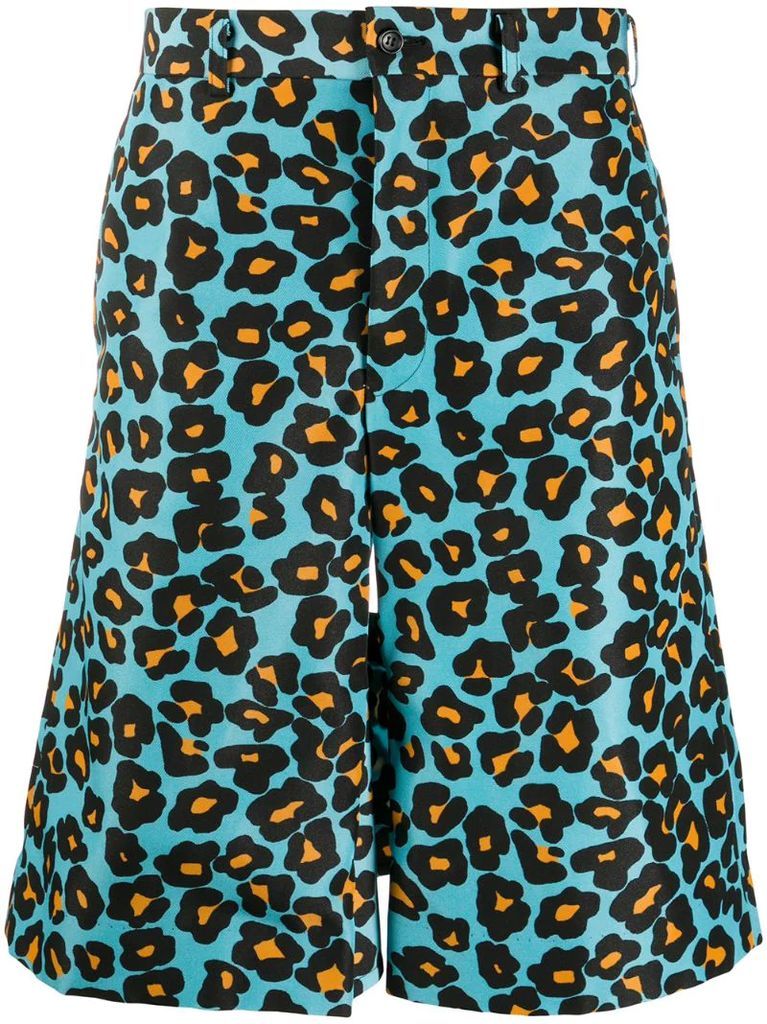 leopard print knee-length shorts