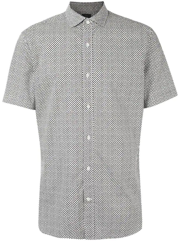 checked short-sleeved shirt