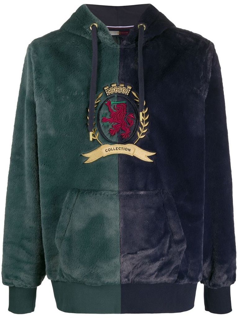 faux-fur crest embroidery hoodie