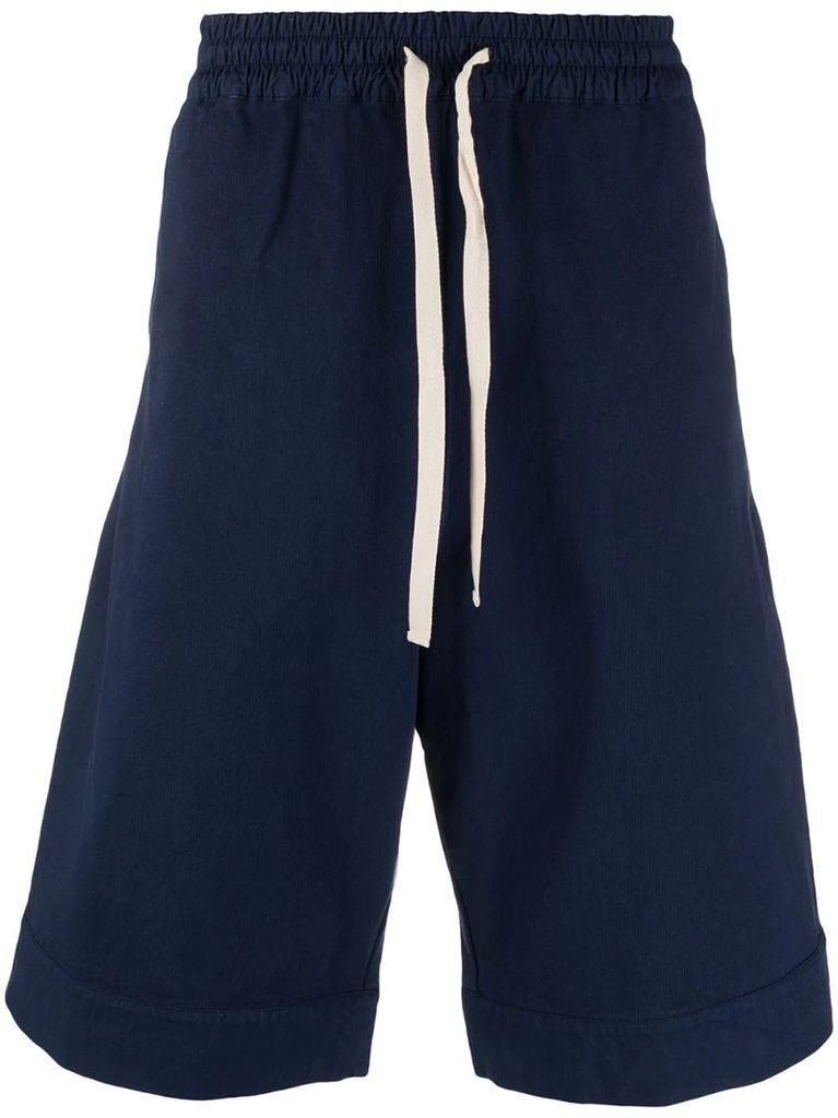 knee-length cotton deck shorts