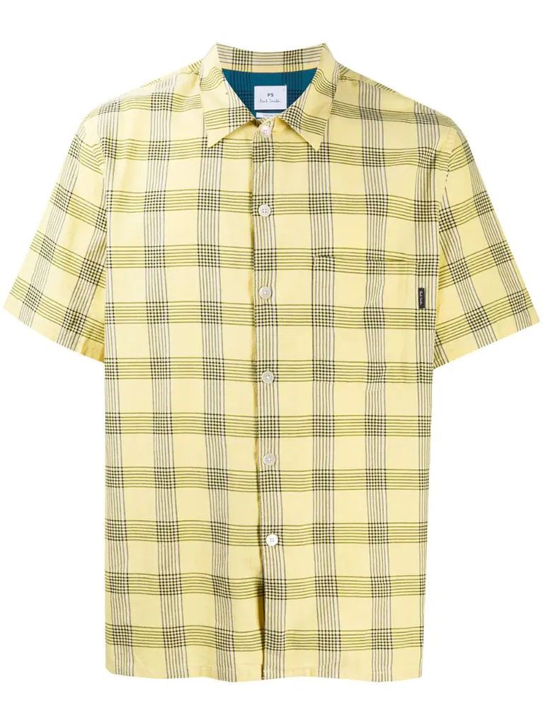 checked short sleeve buttoned shirt