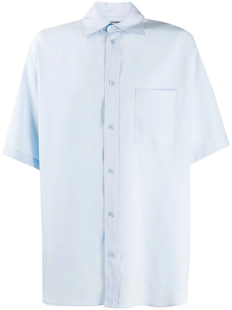 short-sleeved shirt
