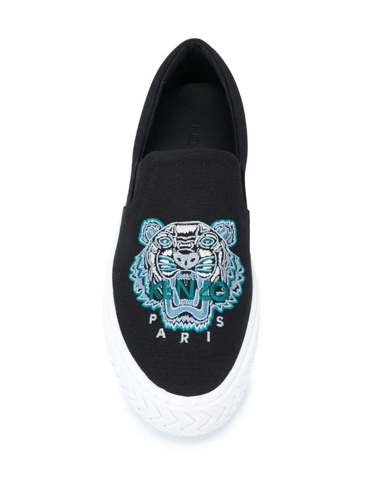 tiger embroidered motif slip-on trainers