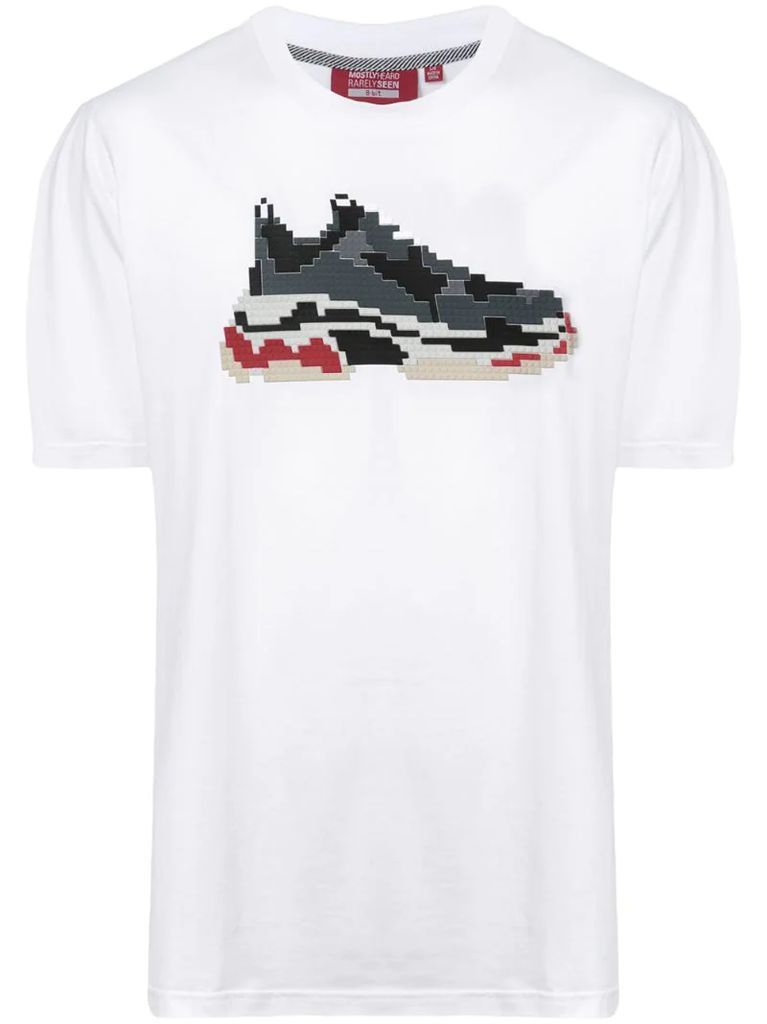pixel sneakers T-shirt