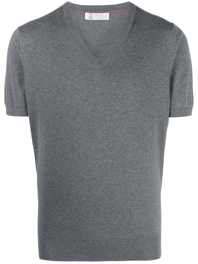 v-neck short-sleeved t-shirt