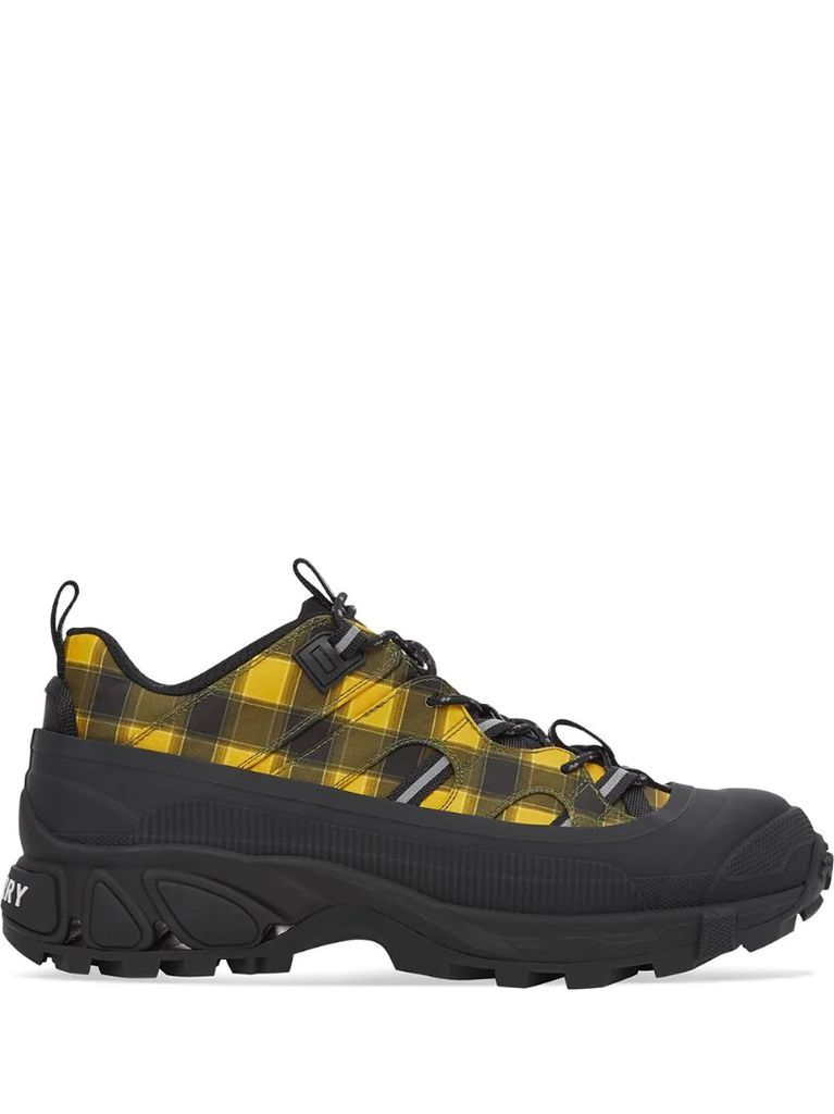 Arthur check-pattern sneakers