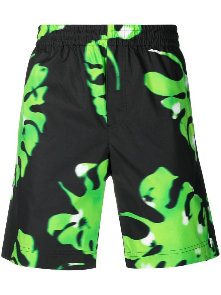 leaf print Bermuda shorts