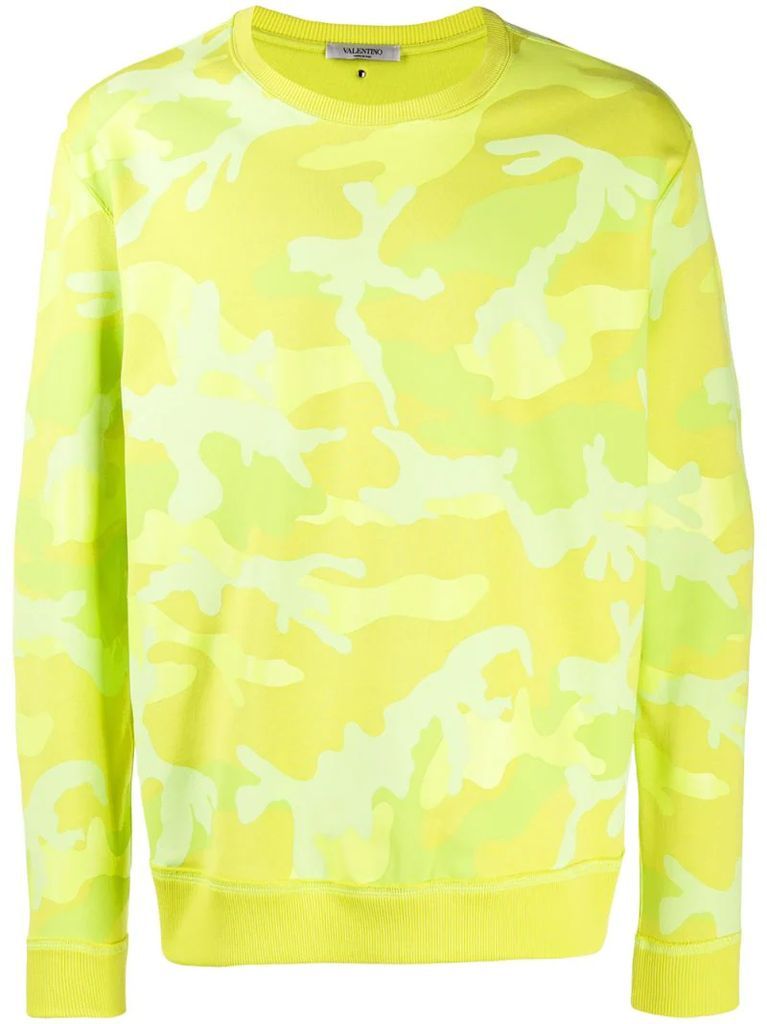 camouflage printed sweatshirt