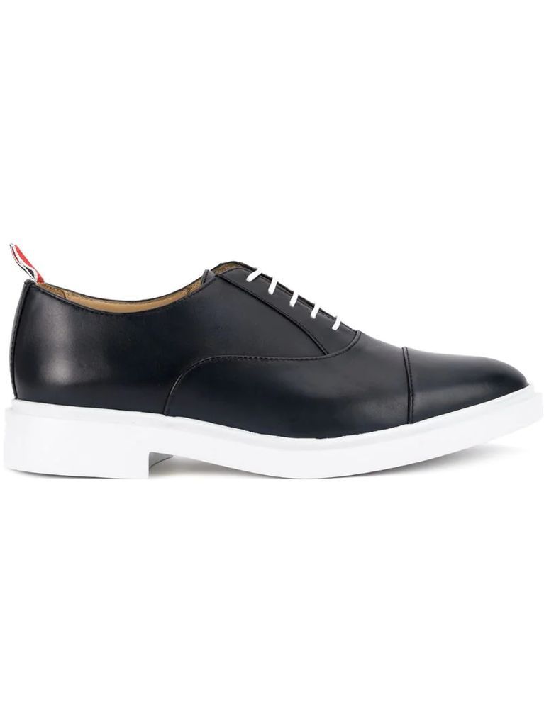 contrast sole Oxford shoes