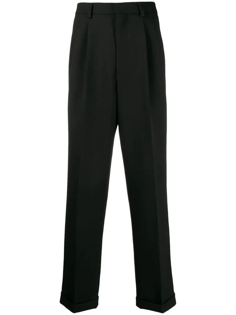 wide-fit pleated trousers