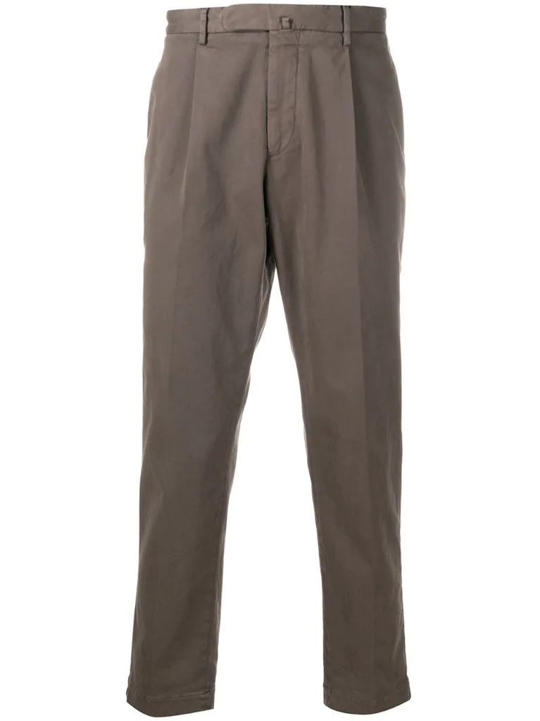 pleated waist trousers