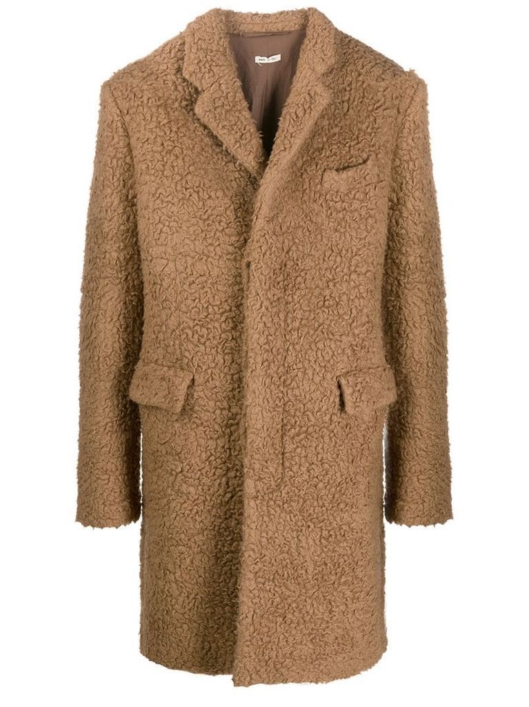 curly-effect single-breasted coat