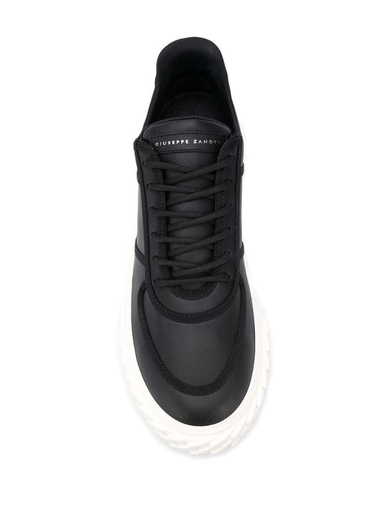 low-top panelled sneakers