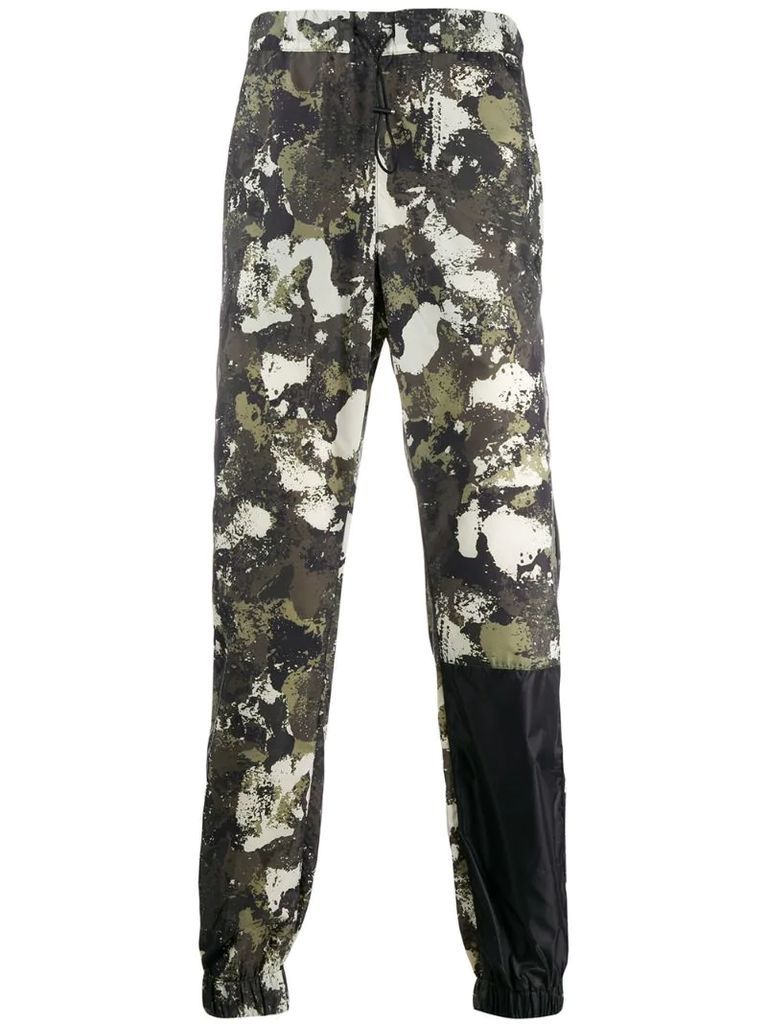 camouflage-print drawstring trousers