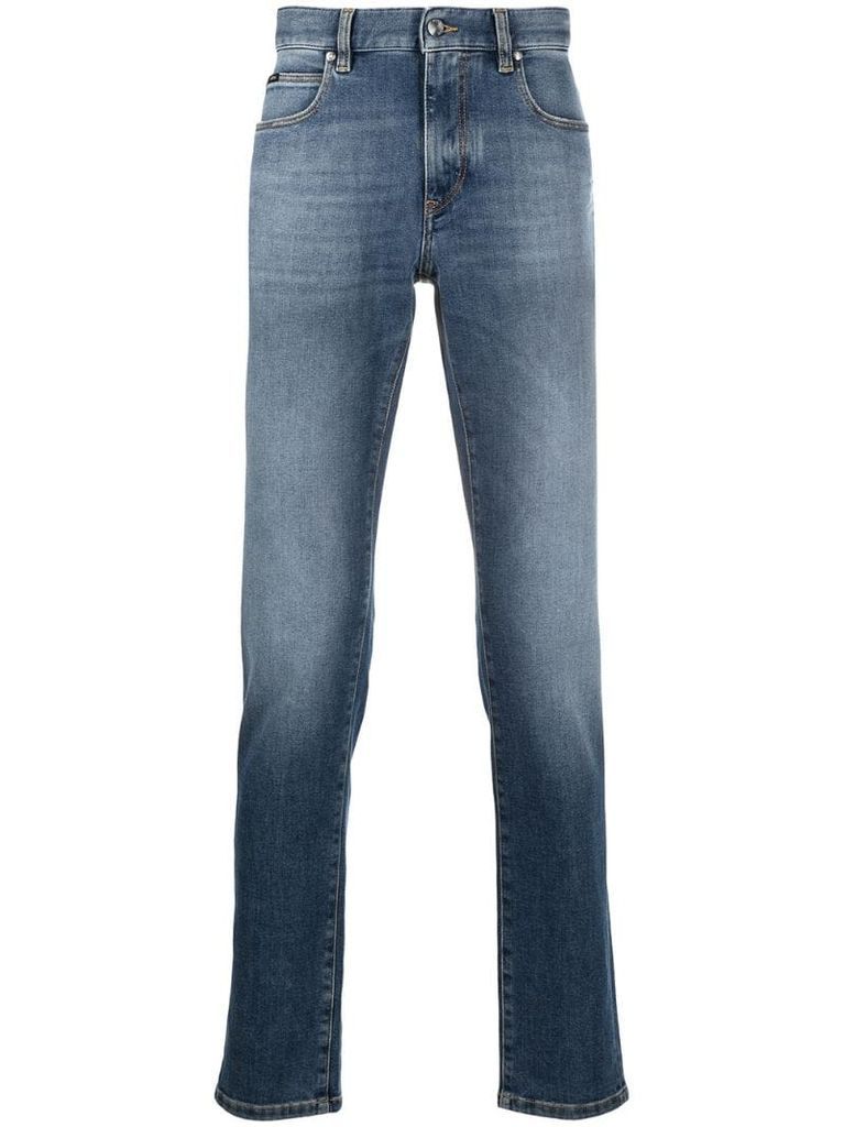 light-wash slim fit jeans