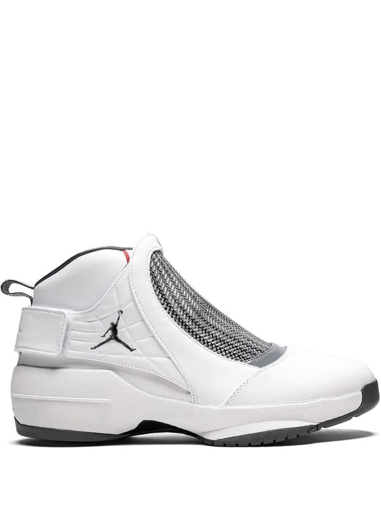 Air Jordan 19 Retro sneakers
