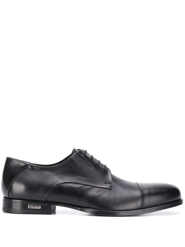 tapered toe oxford shoes