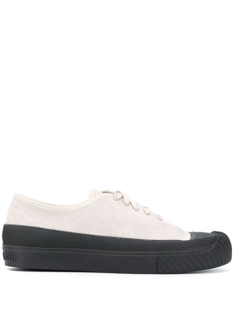 lace-up low-top sneakers