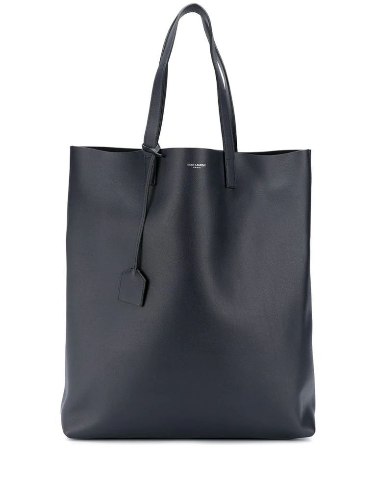 Bold shopping tote