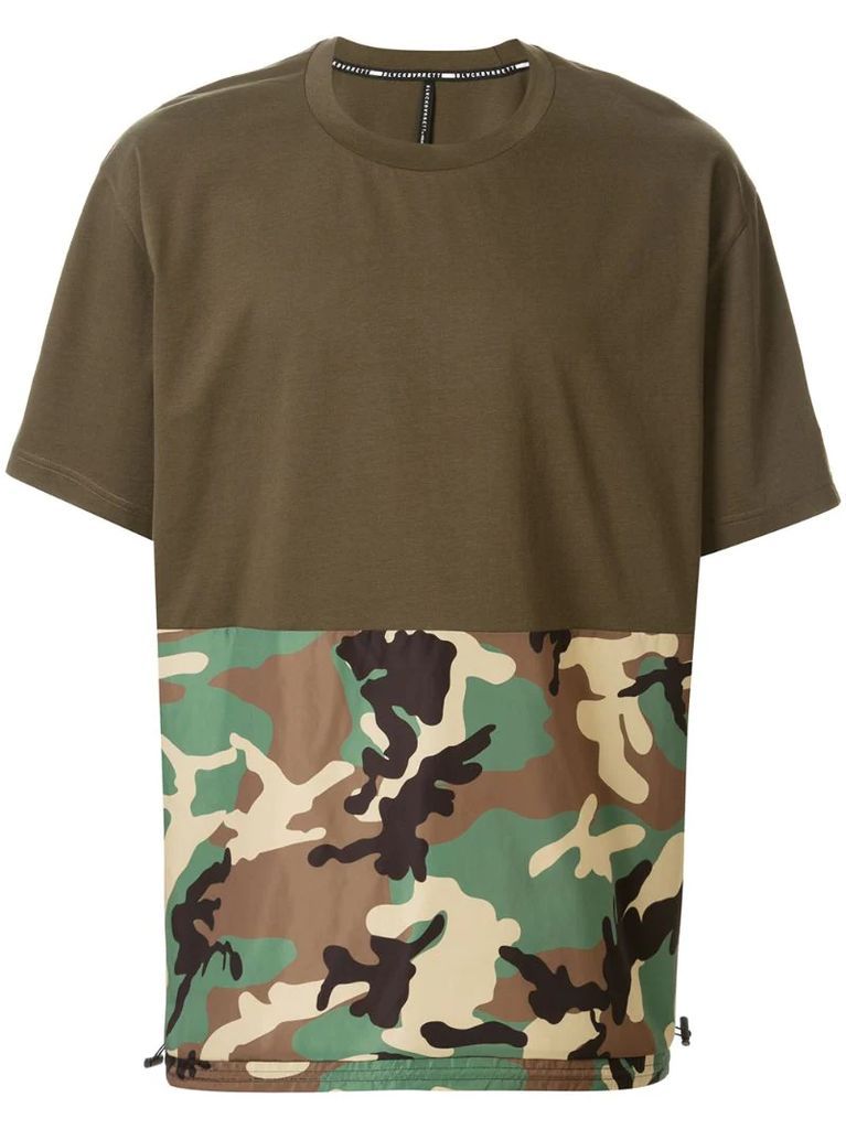 camouflage-print panelled T-shirt